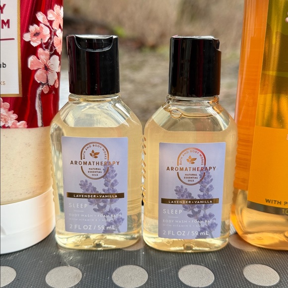 Bath and Body Works bath bundle - Picture 3 of 7